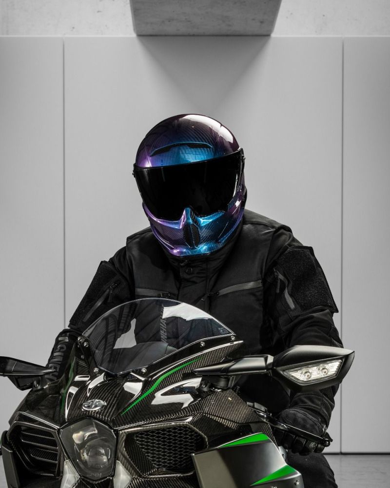 ATLAS 4.0 NEBULA CARBON